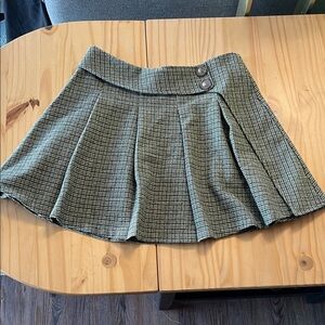100%cashmere mini Skirt plaid pleated A-line with Button size M olive green